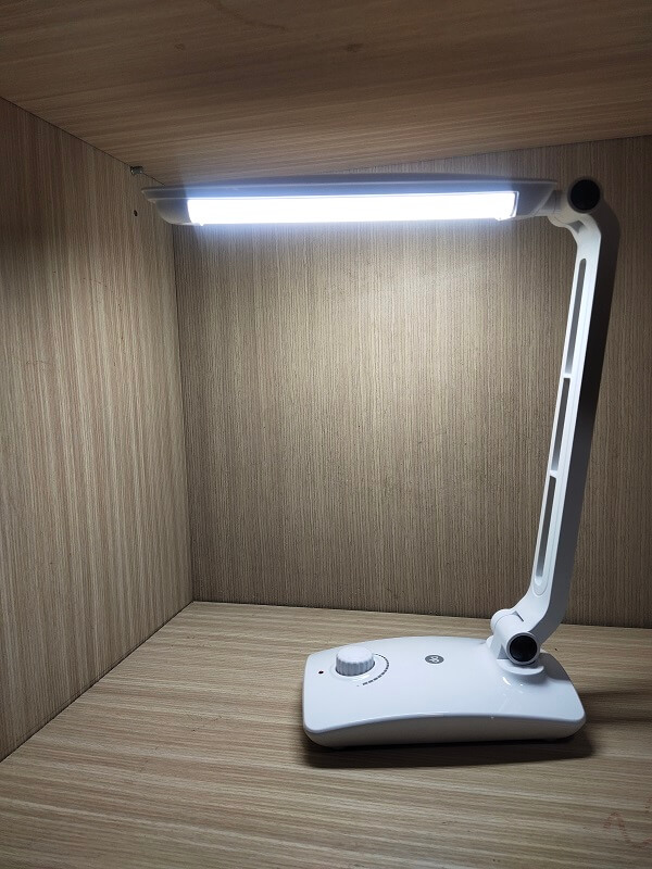 Đèn Led Chuyên nối Mi mini Để Bàn. Dụng Cụ Nối Mi Thanh Tú EyeLash. Đèn Led Chuyên nối Mi mini Để Bàn. Dụng Cụ Nối Mi Thanh Tú EyeLash.